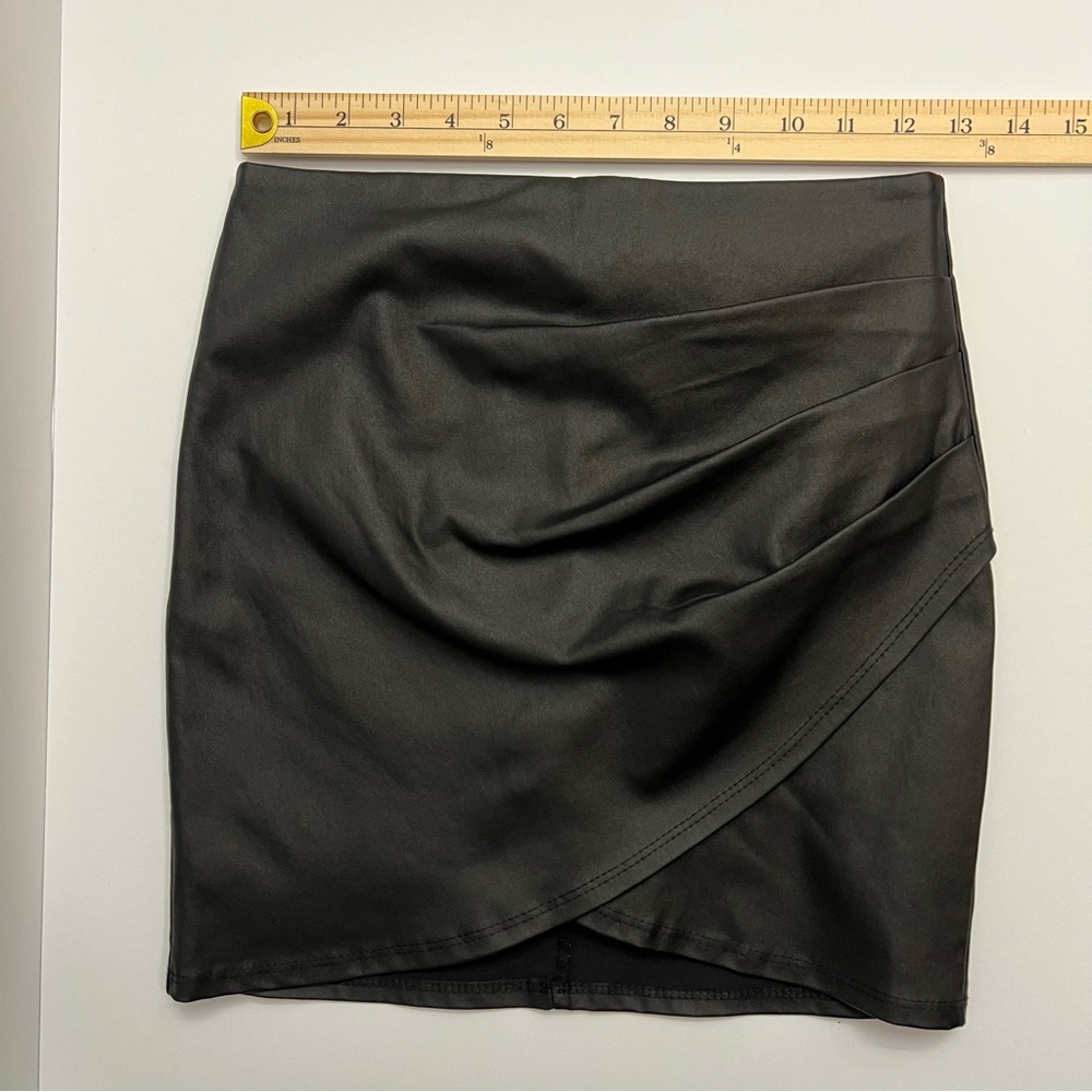 6 Pairs of Akira Skirts Size Small Bundle - Picture 13 of 16